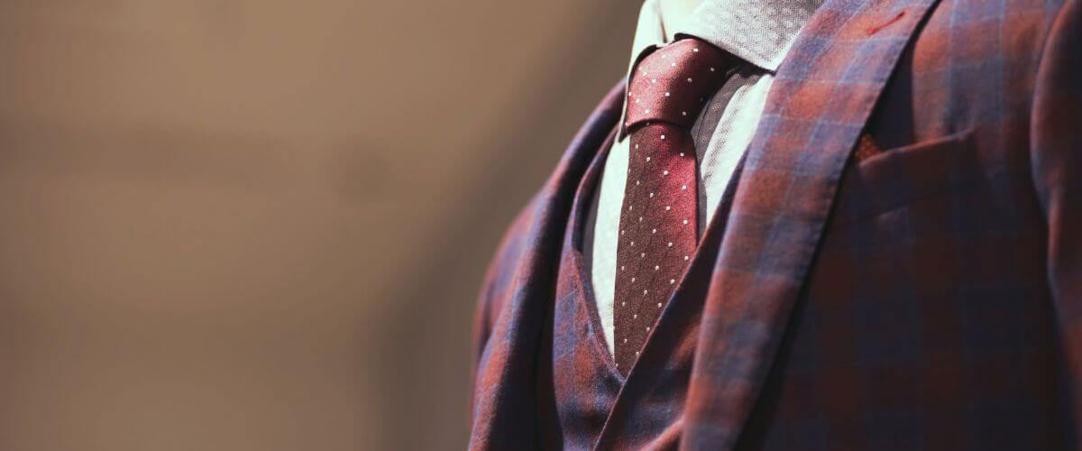 Custom Suits For Men In UAE