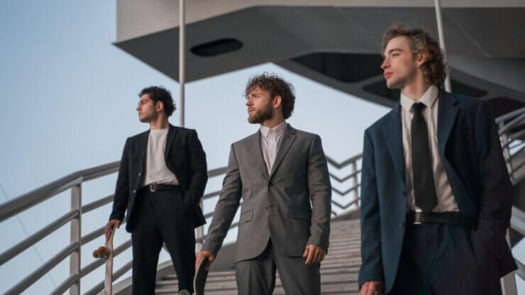Top Men’s Travel Suits for 2025: Easy Guide
